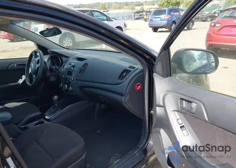 2011 Kia Forte Ex z USA, uszkodzony, nr VIN KNAFU5A26B5333849